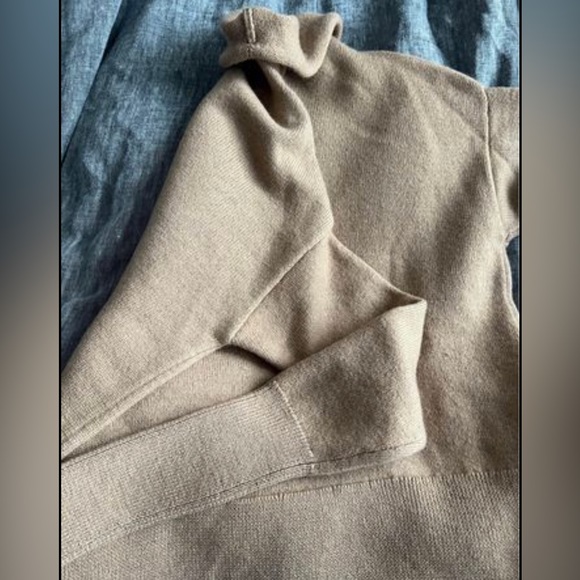 Wilfred Cyprie Swearer 100% Merino Wool - Picture 2 of 7